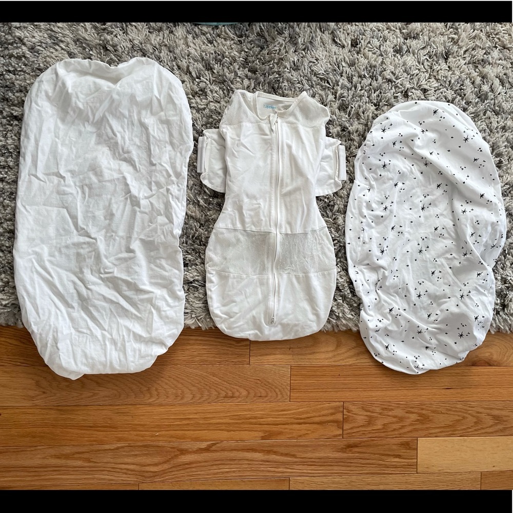 Happiest Baby SNOO sheets and Size medium sleep sack
